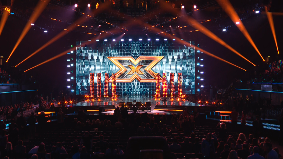 1304044712_MCUKMCR-XFactornoevent20181201_2001331.ts_snapshot_00.02_2018_12.01_20_03_37.png.06ad1f8797bf14962a8e3df90eec346a.png