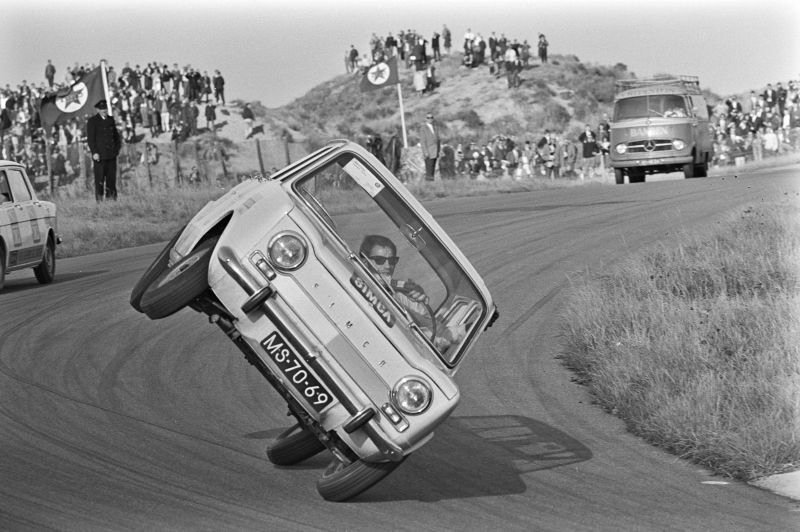 1574889680_autoracezandvoort1963.jpg.333a60f106ca2f86eda496fda6bf0008.jpg