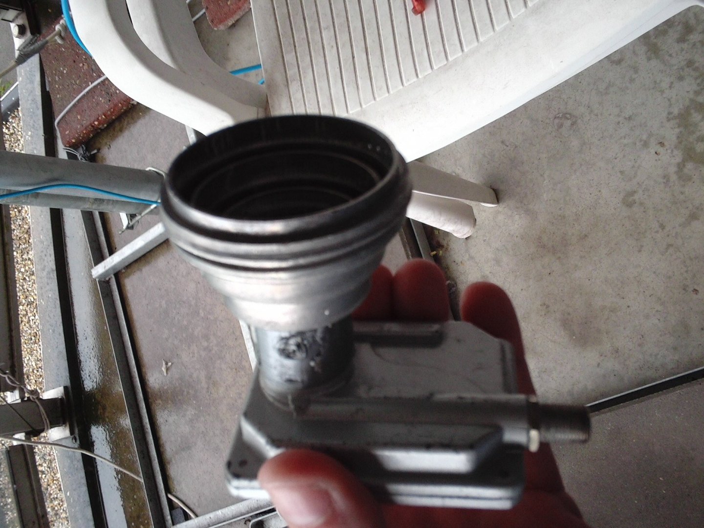 Eeurostar-70db-ub-feedhorn.jpg