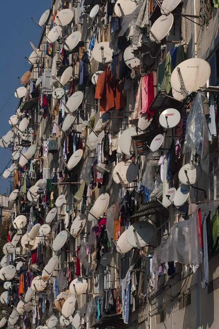 satellite-dish-antenna_in_the_cities_of_North-Africa-satellite-dishes-12.thumb.jpg.5825703e2cea8e11dae25aac45700eb1.jpg