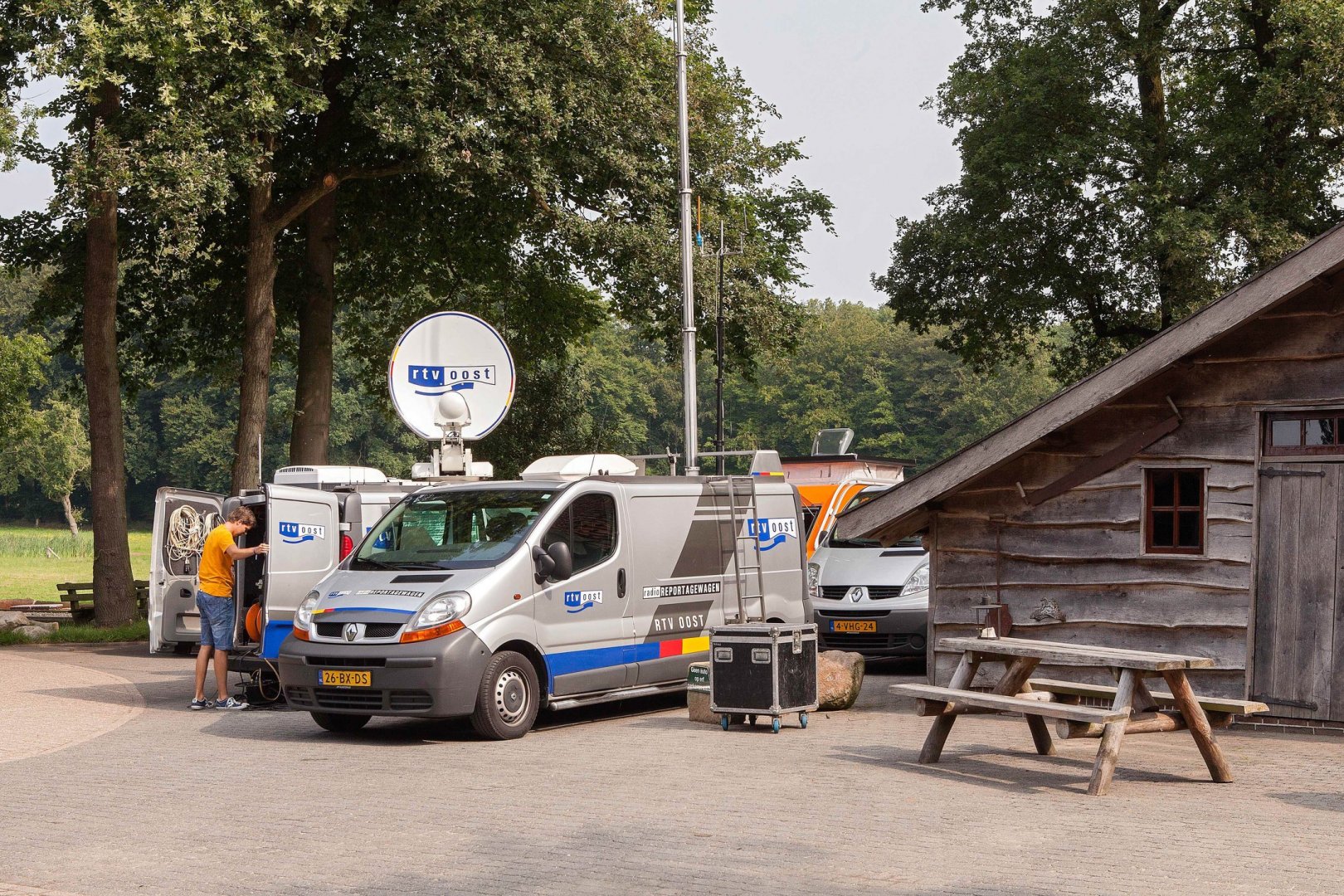 rtv-oost car.jpg