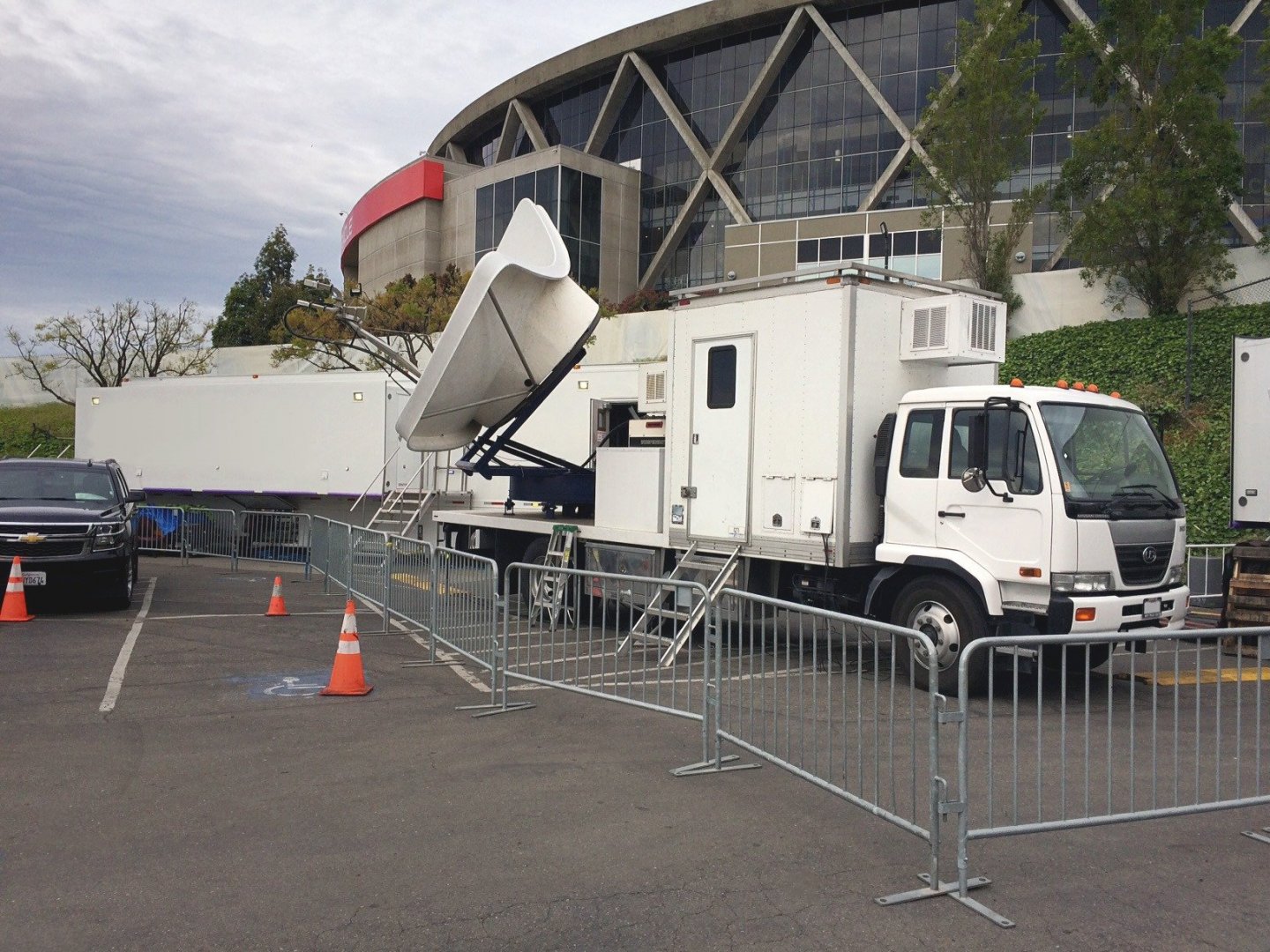 broadcastcar-18.jpg