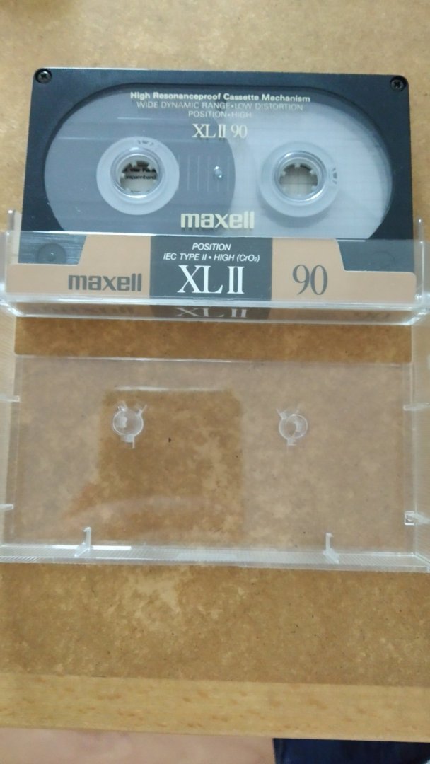 maxell.jpg