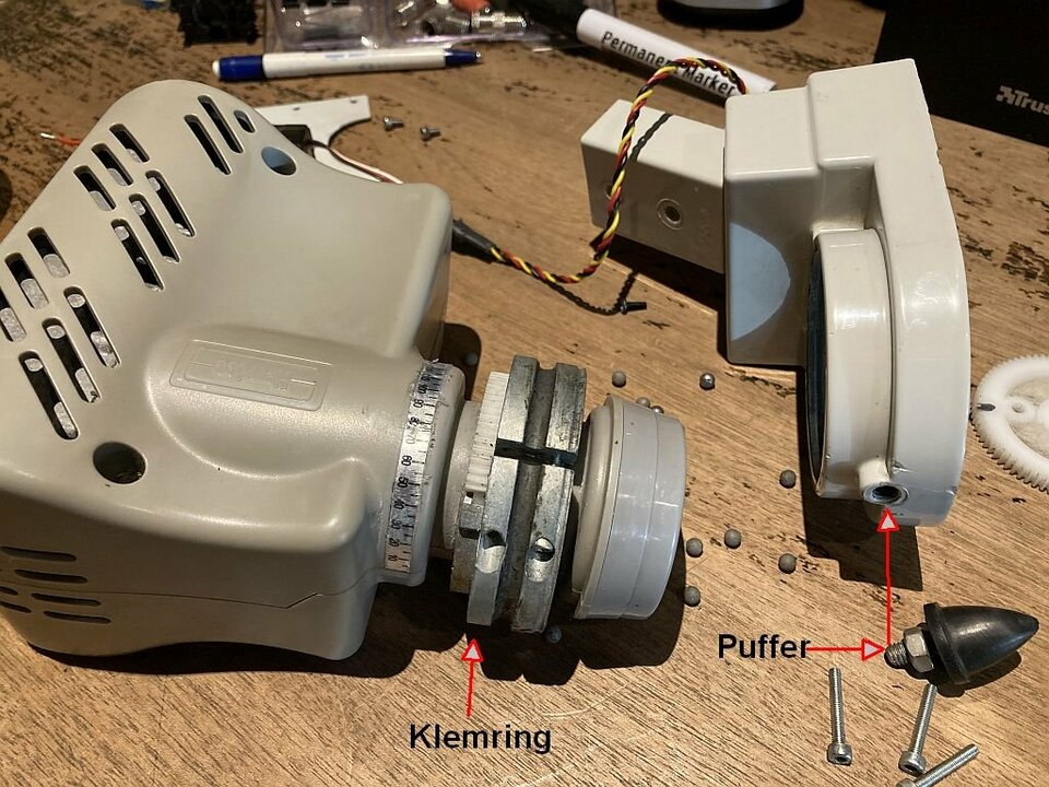 demontage.thumb.jpg.c3d9d4c62ea5029ec724d529c8e1cefc.jpg