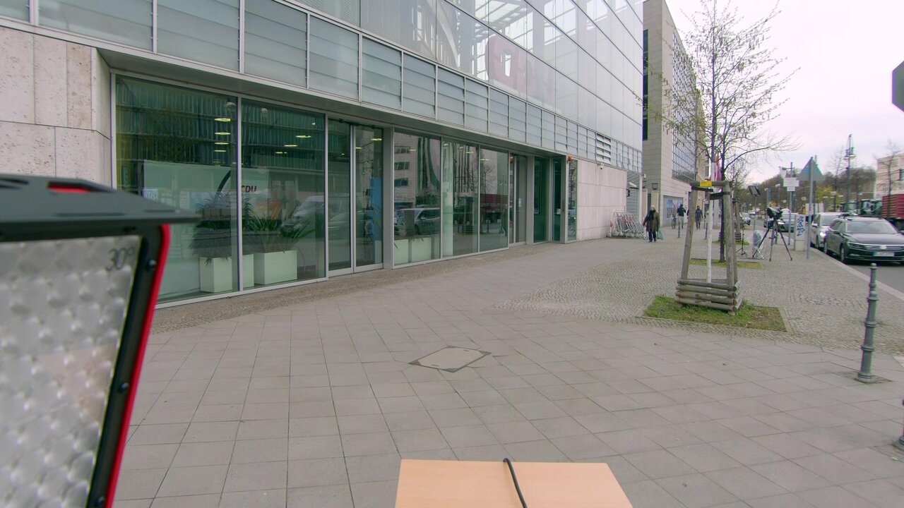 vlcsnap-2021-04-12-18h01m08s003.jpg