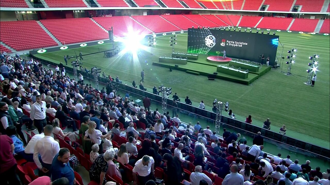 vlcsnap-2021-06-12-20h10m33s414.jpg