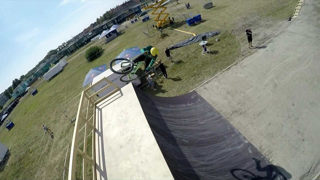 vlcsnap-2021-08-14-20h21m05s674.jpg
