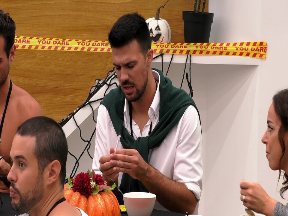 vlcsnap-2021-10-31-22h30m35s328.jpg