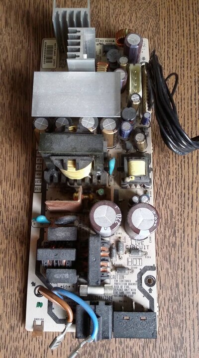 dm8000 voeding.jpg