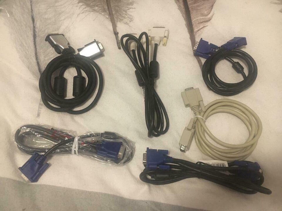 Diverse_Computer_Kabels_0.jpg