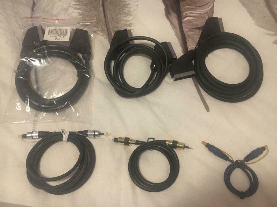 Scart_en_Optische_Kabels_0.jpg