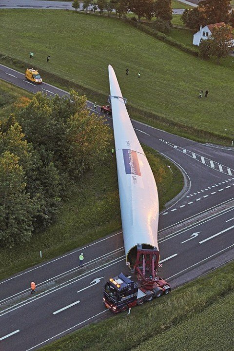 rotorblad_op_transport_iets_lichter_gemaakt.jpg.d46862eb614652806be709783b02b0e4.jpg