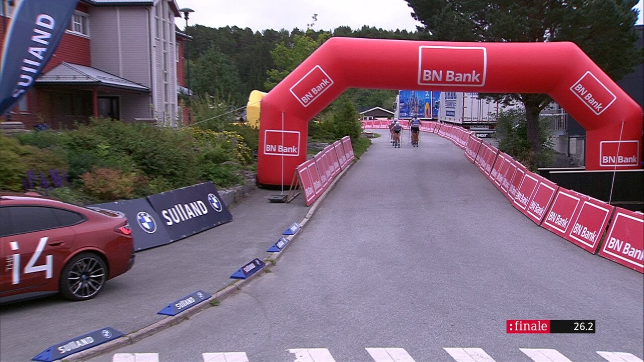 vlcsnap-2022-08-26-23h03m27s599.jpg