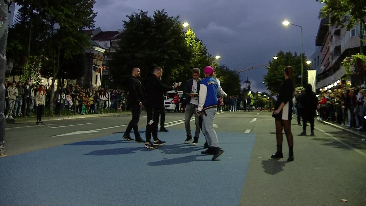 vlcsnap-2022-09-22-19h16m22s358.jpg