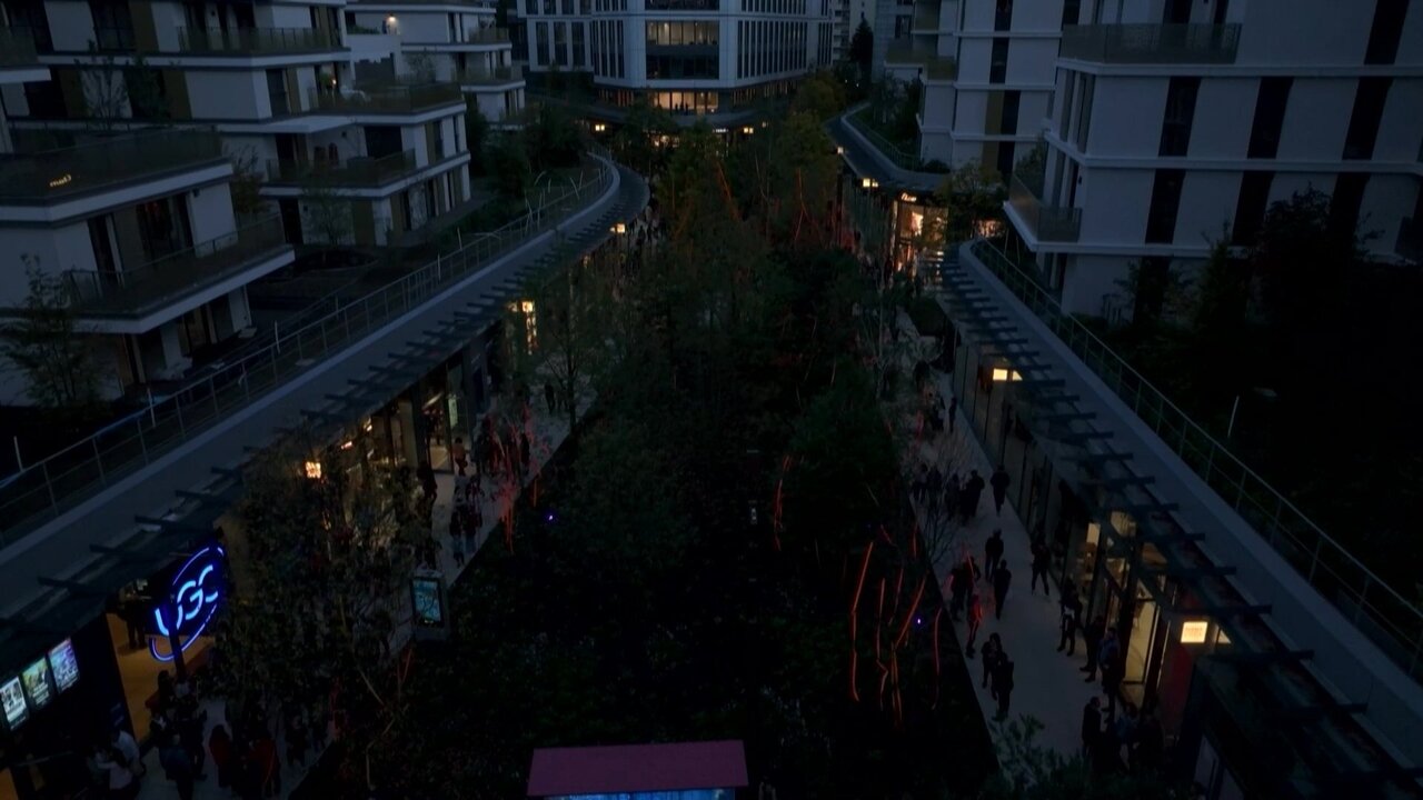 vlcsnap-2022-10-19-19h25m34s868.jpg