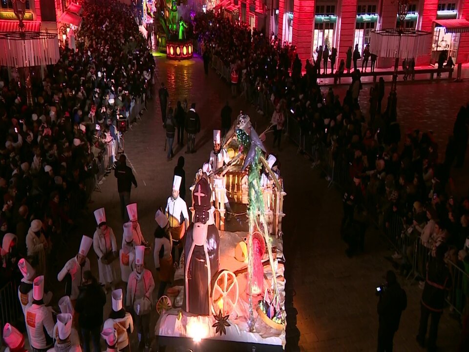 vlcsnap-2022-12-03-20h28m12s670.jpg