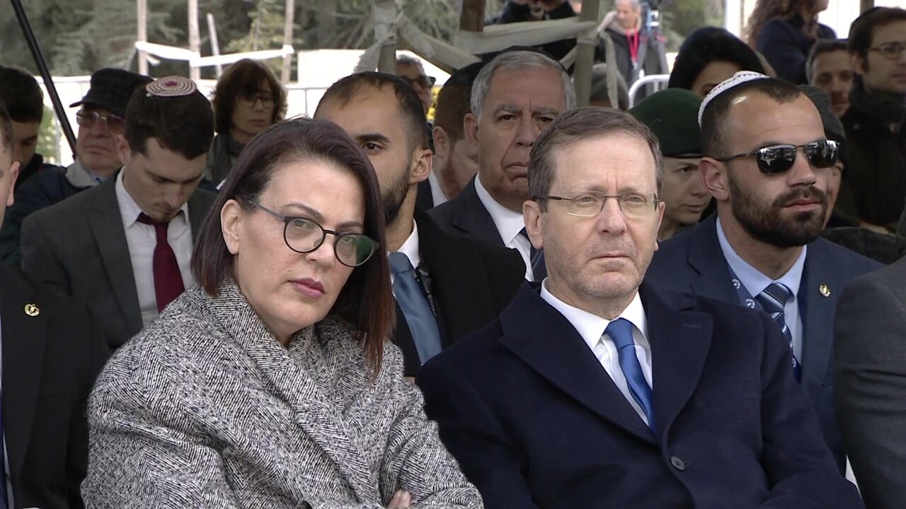 vlcsnap-2023-02-05-14h29m35s721.jpg