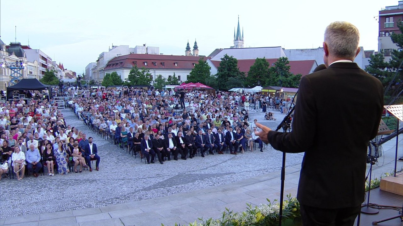 vlcsnap-2023-07-04-20h53m59s001.jpg