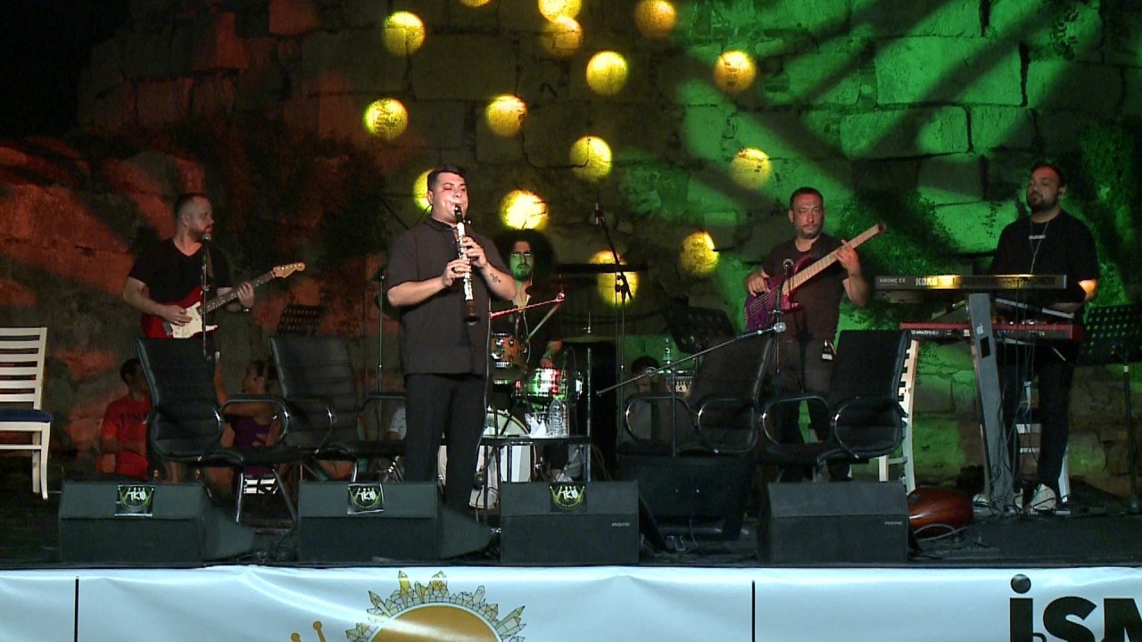 vlcsnap-2023-07-26-22h00m09s734.jpg
