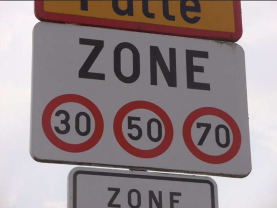 belgischverkeersbord.thumb.jpg.6928346a47633c52b51599712fc83b6a.jpg