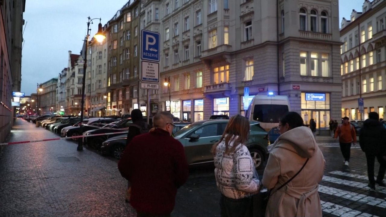 vlcsnap-2023-12-21-19h17m34s777.jpg