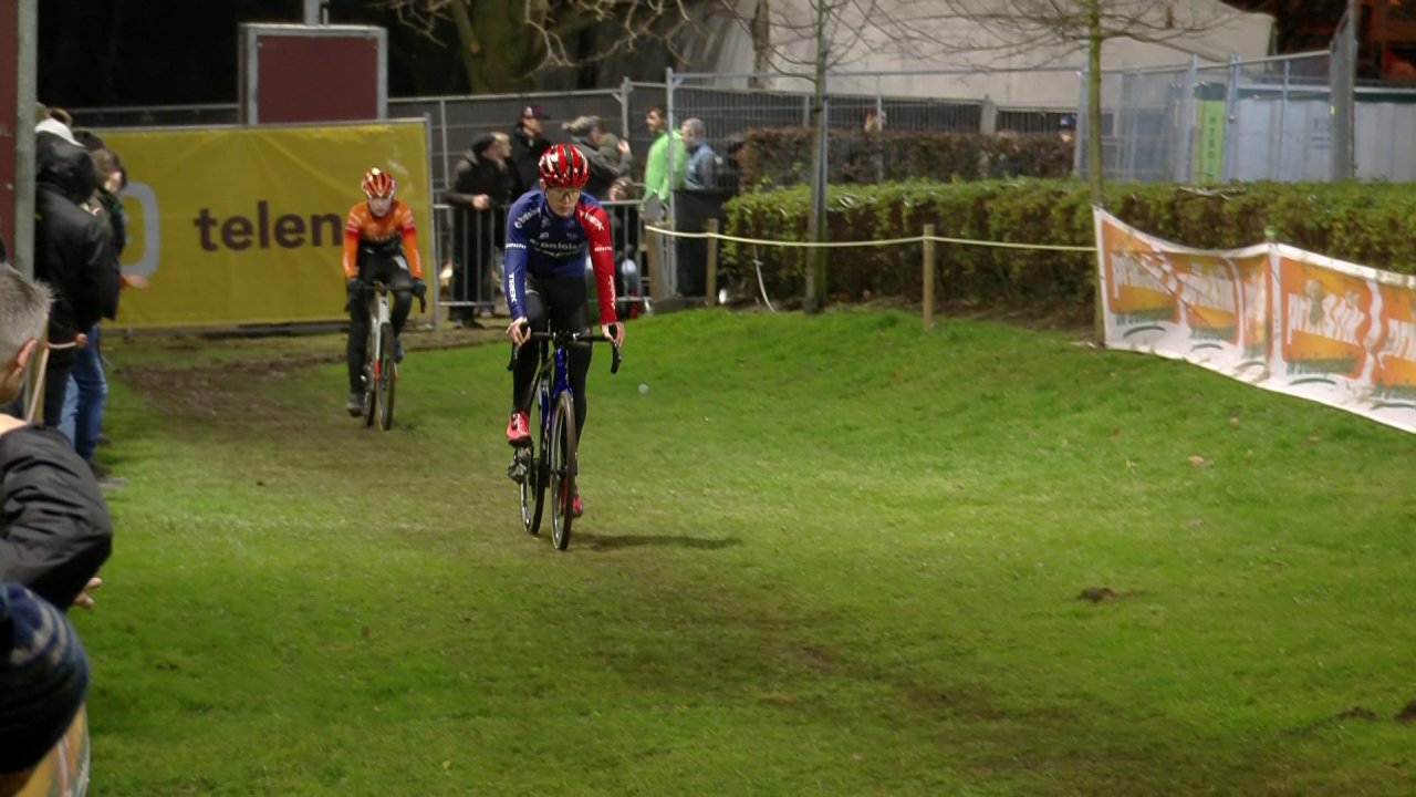 vlcsnap-2023-12-28-18h31m05s924.jpg