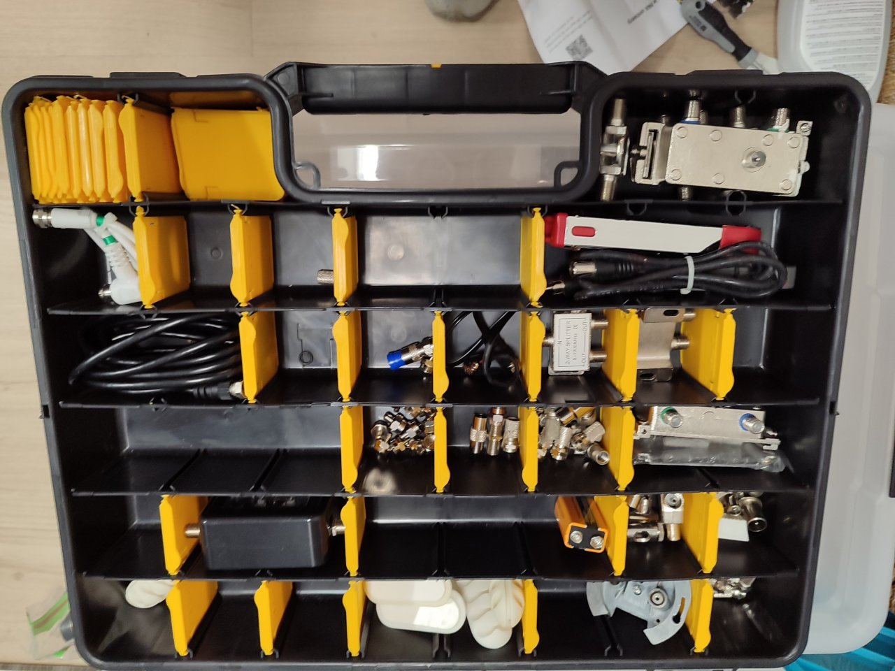 sat gereedschap.jpg