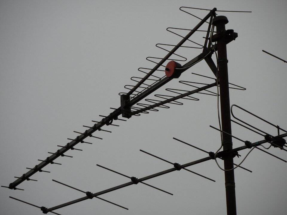 UHF Lgh2.JPG